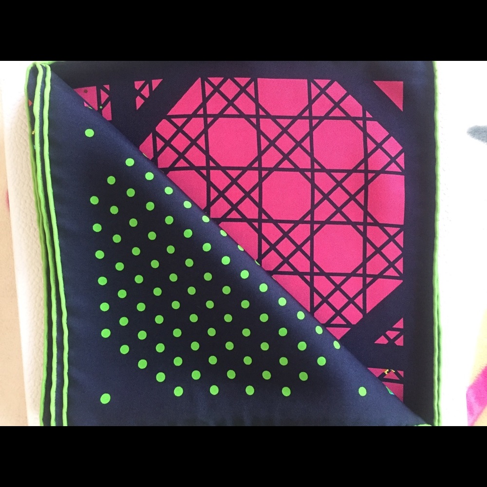 Dior Scarf &Box New - Picture 4 of 11